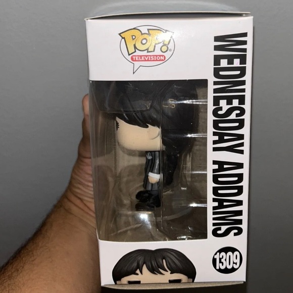 🖤Genuine In Hand🖤 Funko Pop Netflix Wednesday Addams 1309 In Protector - Picture 3 of 4